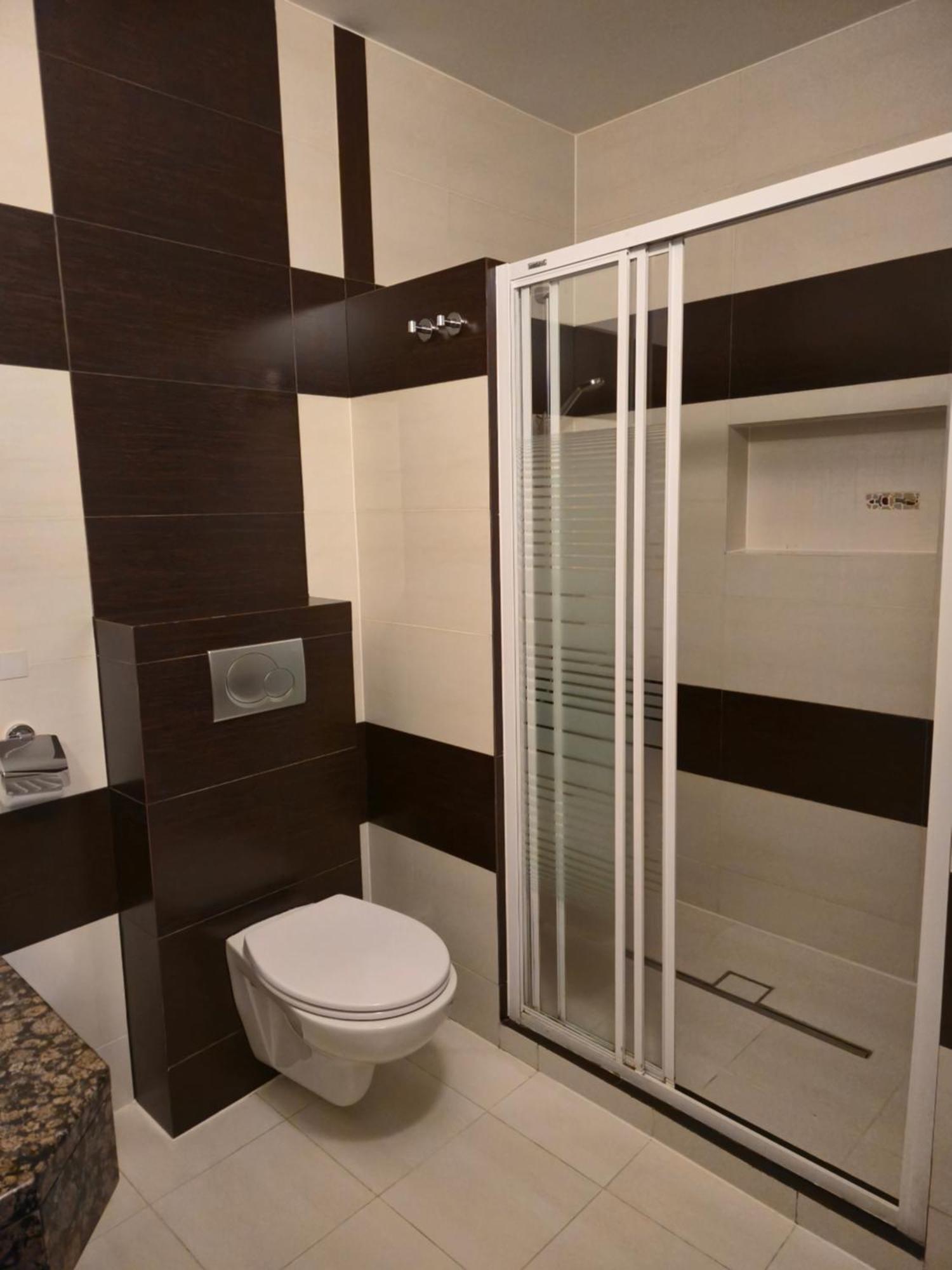 Hotel Dworski Galaktyczny Park Warzymice 외부 사진
