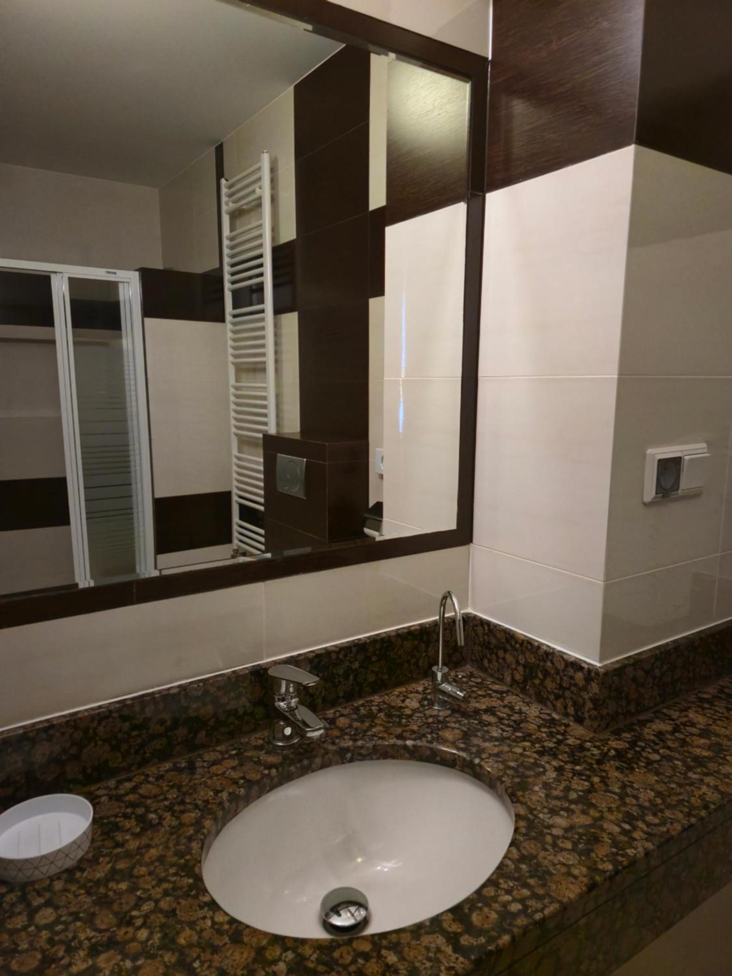 Hotel Dworski Galaktyczny Park Warzymice 외부 사진