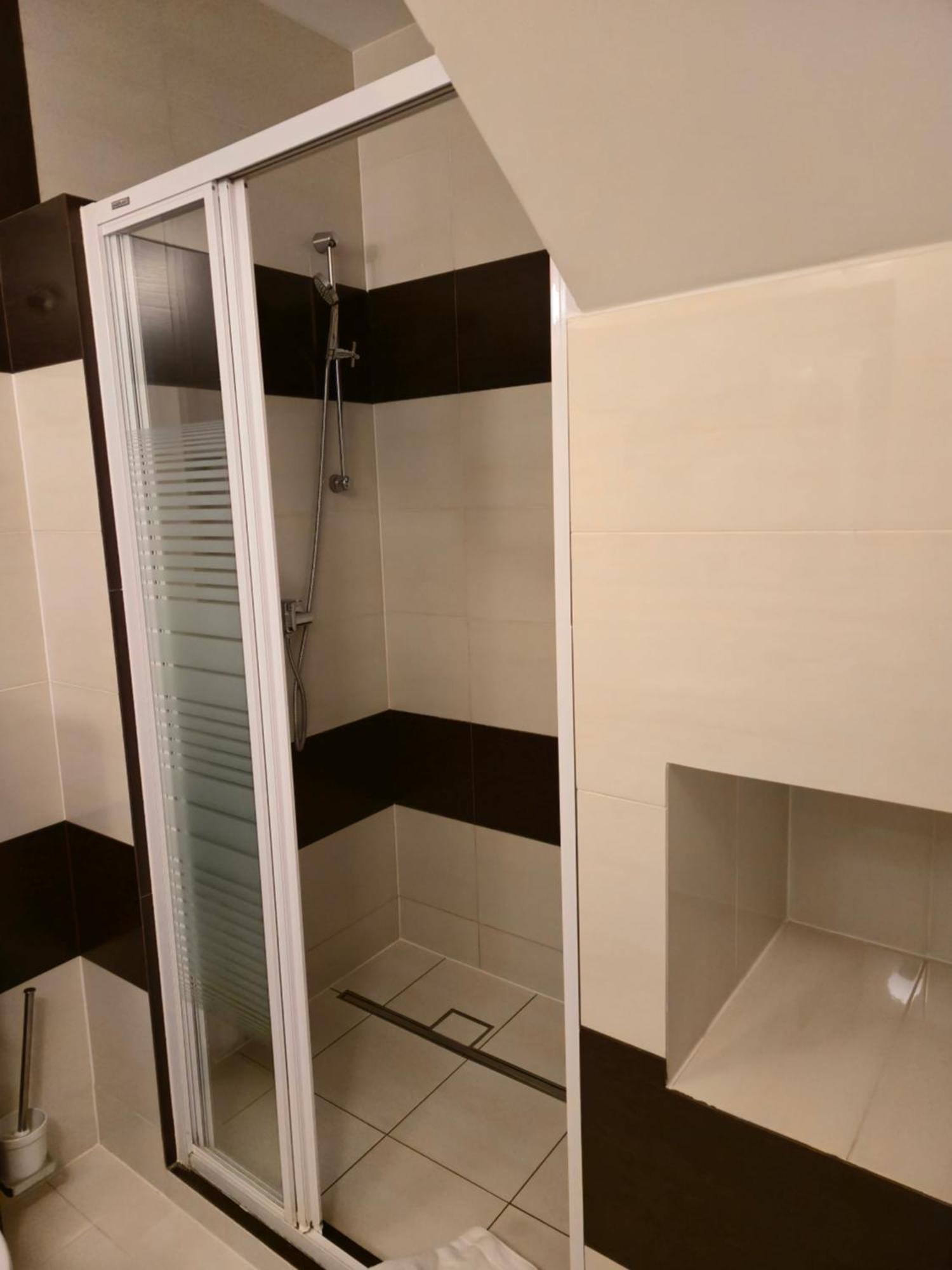 Hotel Dworski Galaktyczny Park Warzymice 외부 사진