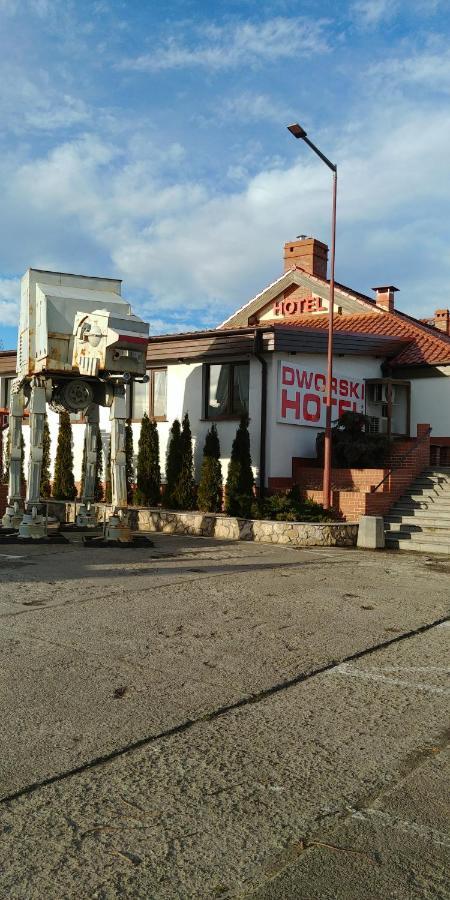 Hotel Dworski Galaktyczny Park Warzymice 외부 사진